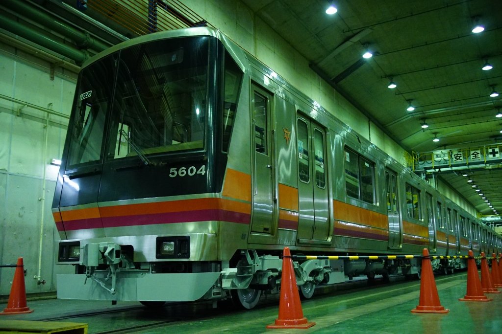 【コロナのせいで】京都市営地下鉄、烏丸線・東西線を減便へ