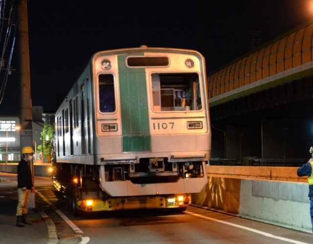 【京都地下鉄】10系07編成が廃車搬出、陸送される