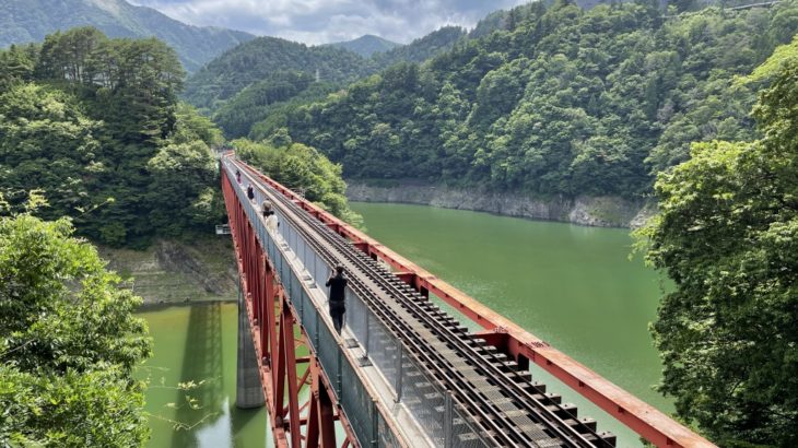 大井川の魅力ある吊り橋を訪ねて