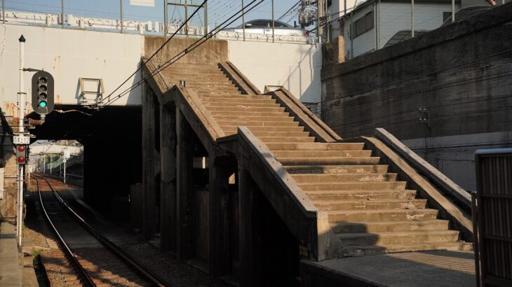 【阪神】岩屋駅の「トマソン階段」を見てきました