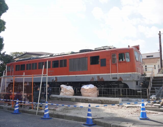 【悲報】大阪・淡路の「DF50形機関車」が分解・撤去開始