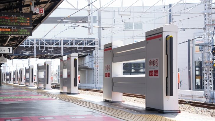 【JR西日本】軽量化した「改良型可動式ホーム柵」が西九条駅に登場